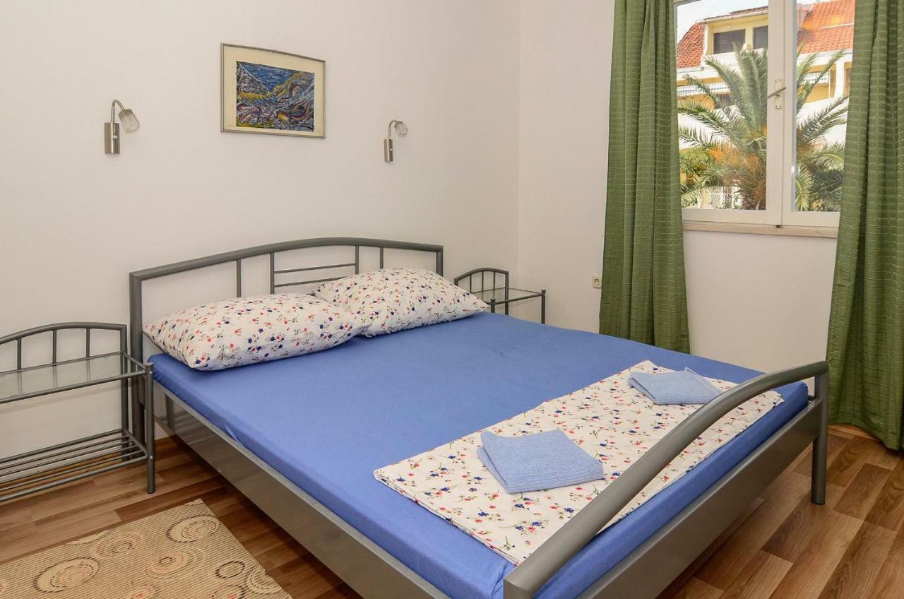 Holiday Home Loviste Bagian luar foto