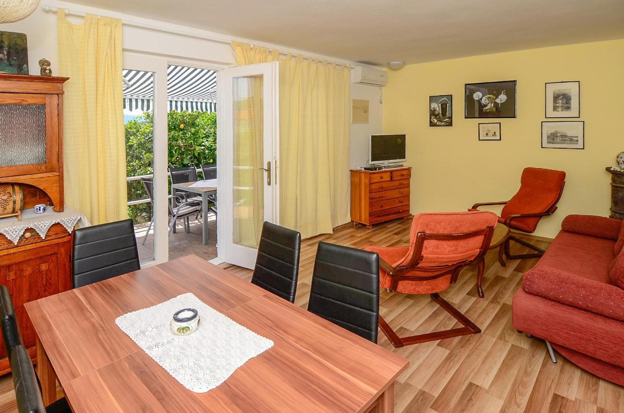 Holiday Home Loviste Bagian luar foto