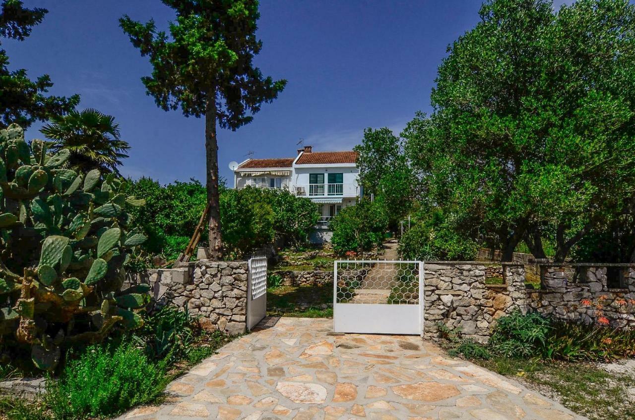 Holiday Home Loviste Bagian luar foto